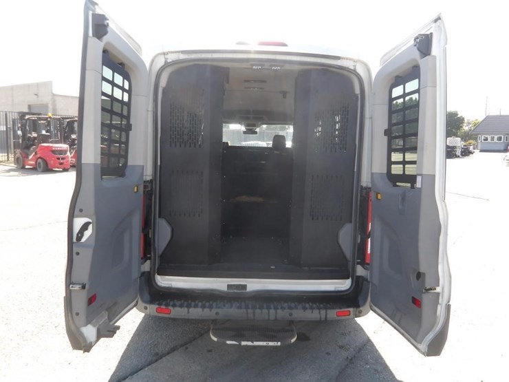 2017-ford-transit-image-19