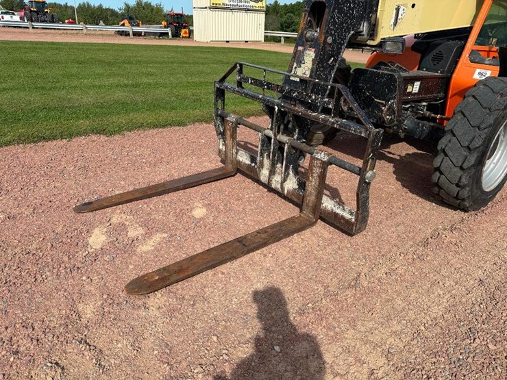 2014-jlg-g6-42a-image-27