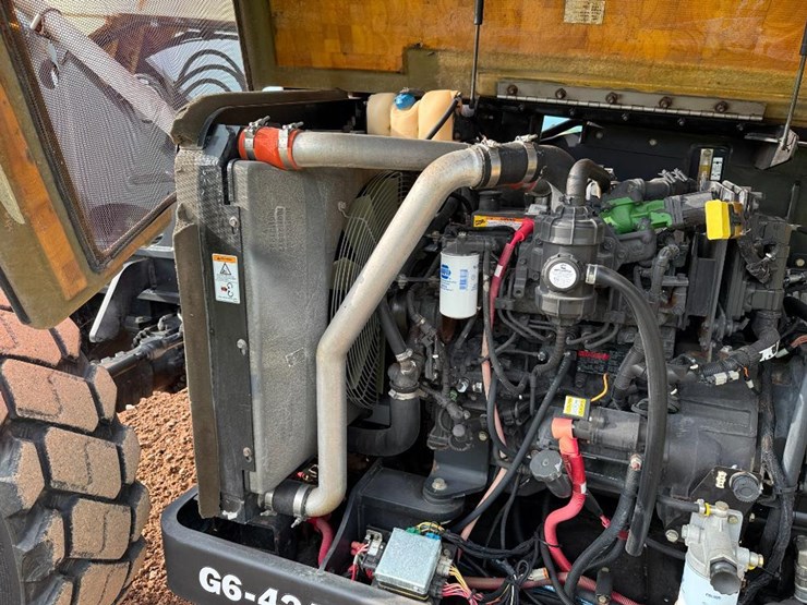 2014-jlg-g6-42a-image-30