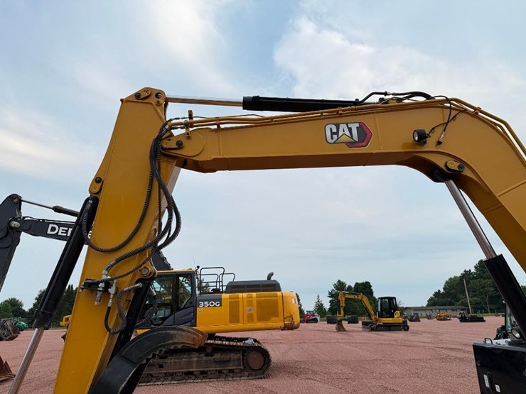 caterpillar-307.5-image-30