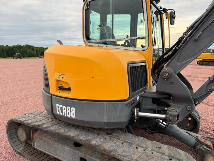 volvo-ecr88-image-18