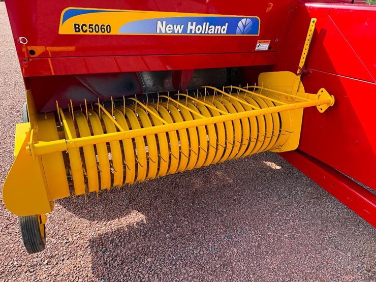 2013-new-holland-bc5060-image-23