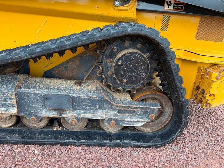 deere-325g-image-7