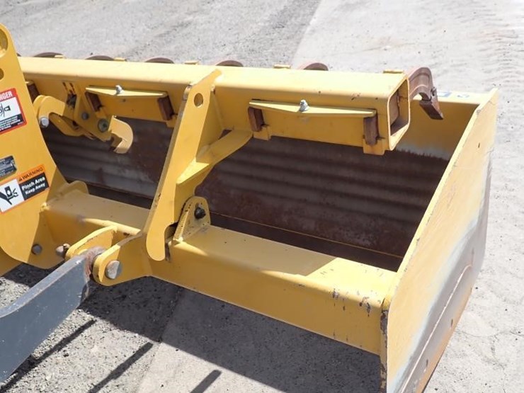 2019-deere-210lep-image-17