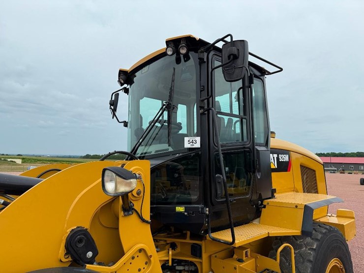 caterpillar-926m-image-13