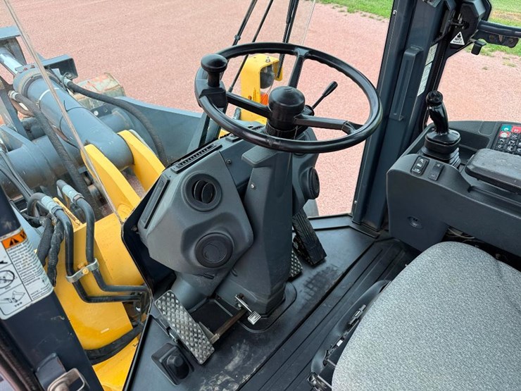 deere-644k-image-55