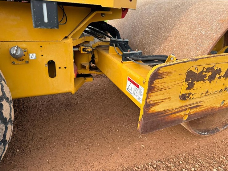 caterpillar-cs-563e-image-30