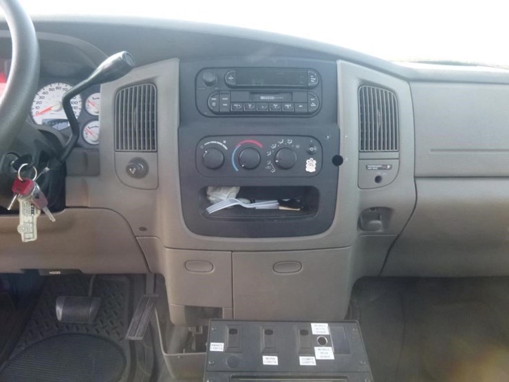 2005-dodge-ram-2500-image-13