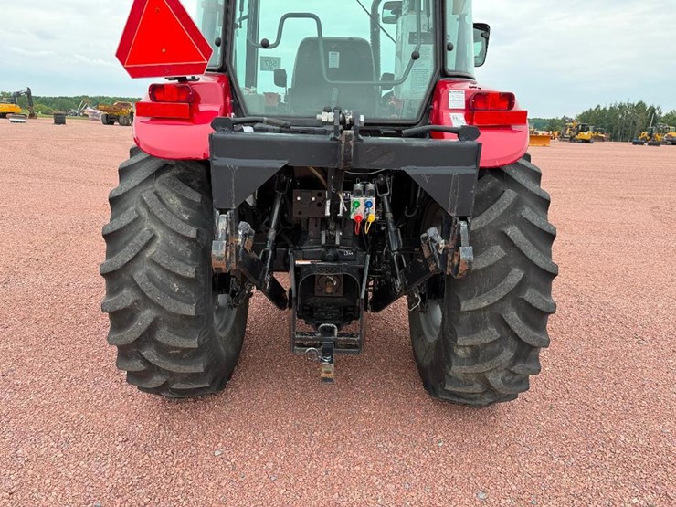 case-ih-farmall-70-image-28