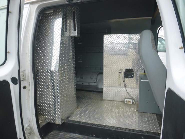 2003-ford-econoline-350-image-7
