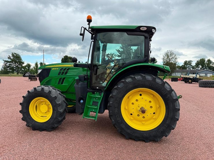 john-deere-6120r-image-6