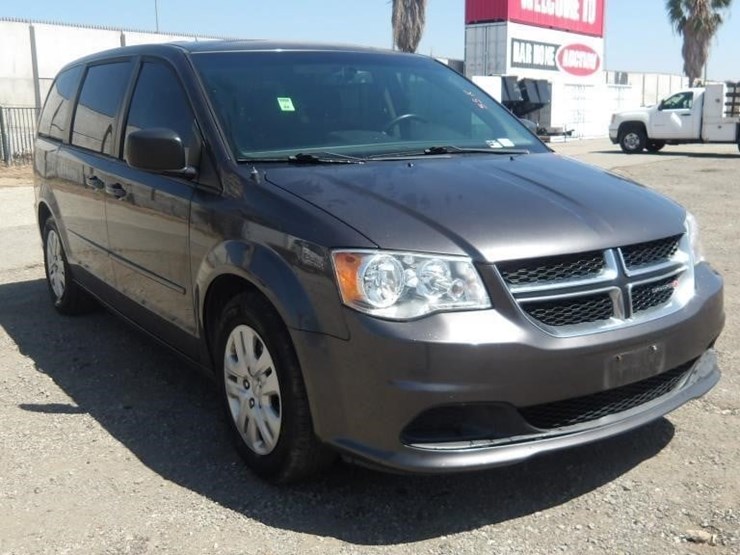 2017-dodge-grand-caravan-image-2