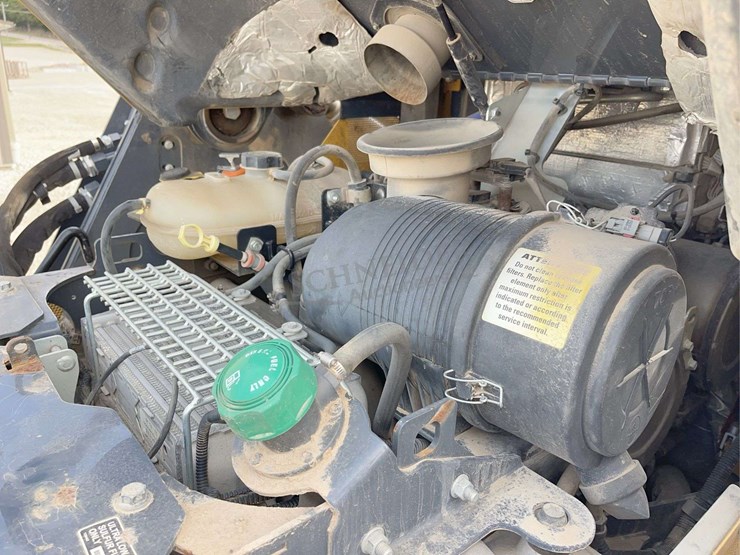 2020-deere-331g-image-29