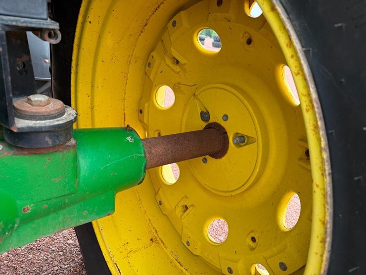 john-deere-7220-image-40