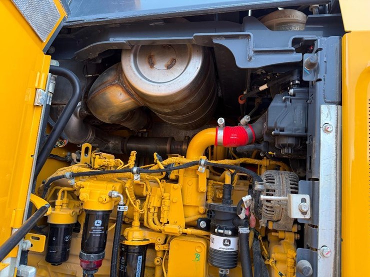 2019-deere-544l-image-38