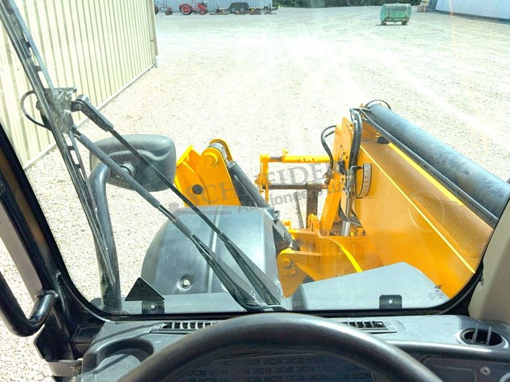 2019-jcb-540-140-image-61