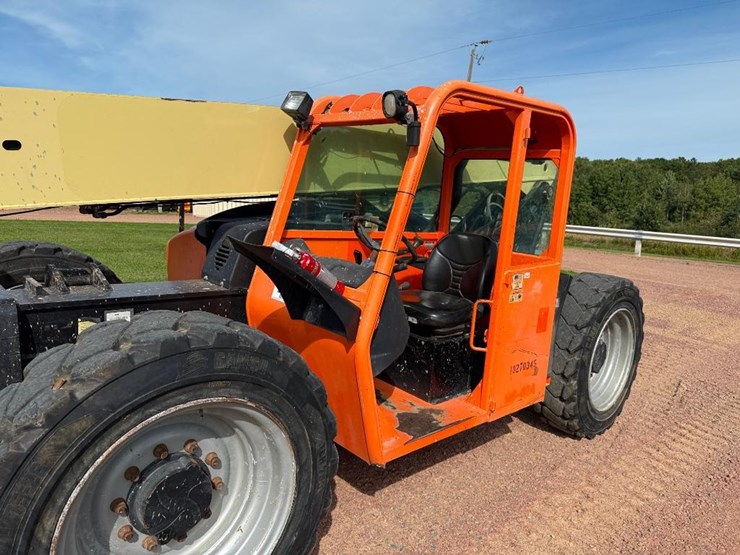 2014-jlg-g6-42a-image-11