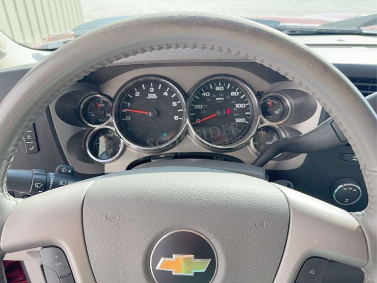 2013-chevrolet-2500hd-image-51