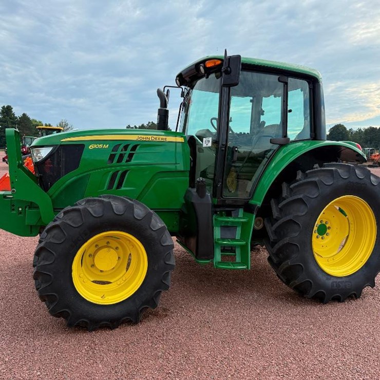 JOHN DEERE 6105M