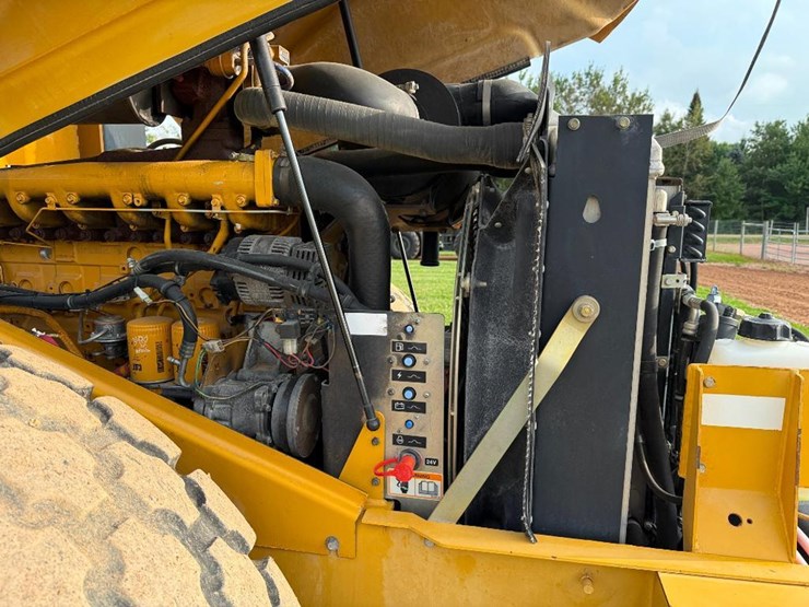 caterpillar-cs-563e-image-36