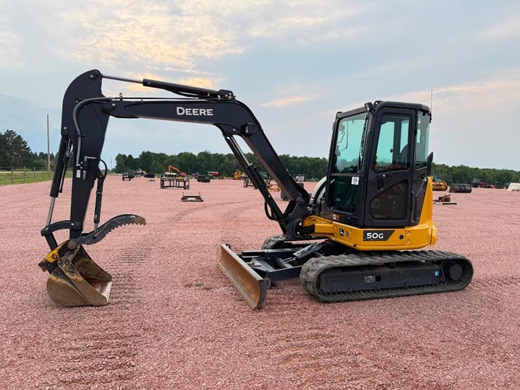 2023-deere-50g-image-1