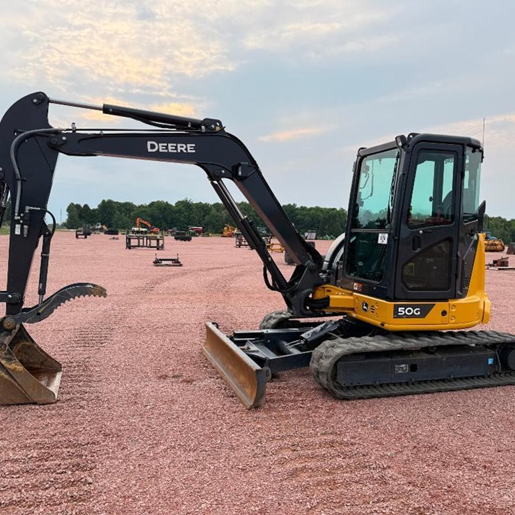 2023 DEERE 50G