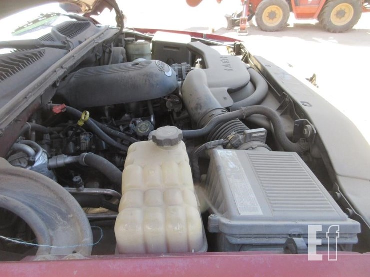 2002-chevrolet-tahoe-image-7