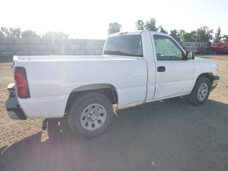 2006-chevrolet-silverado-1500-image-4
