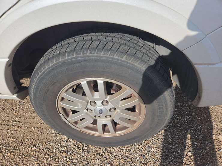 2012-ford-expedition-limited-image-5