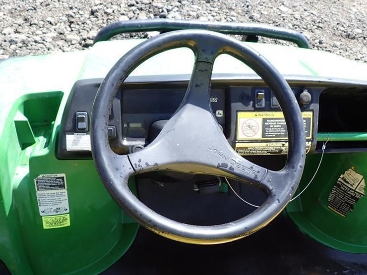 2012-john-deere-gator-image-10