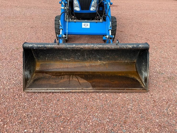 new-holland-tc35da-image-16