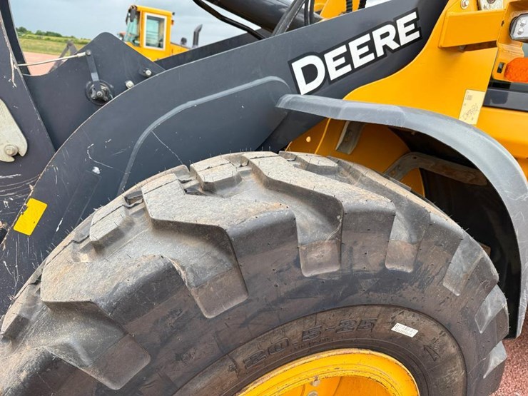 2019-deere-544l-image-10