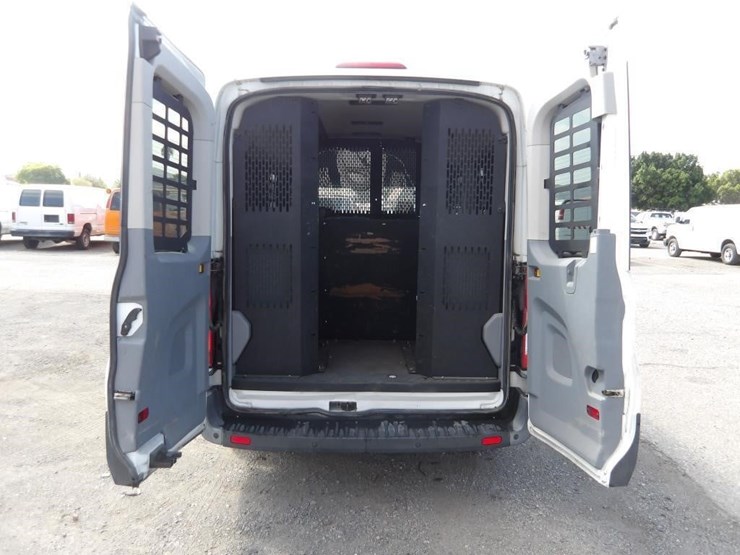 2017-ford-transit-image-14