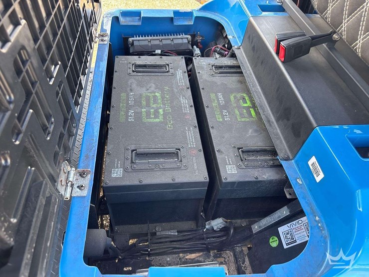 2024-vivid-ev-6-person-electric-cart-image-19