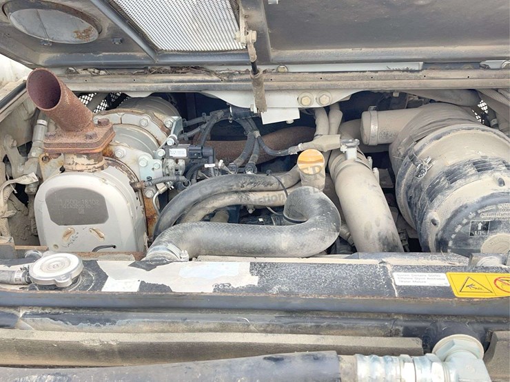 2012-takeuchi-tl10-image-38
