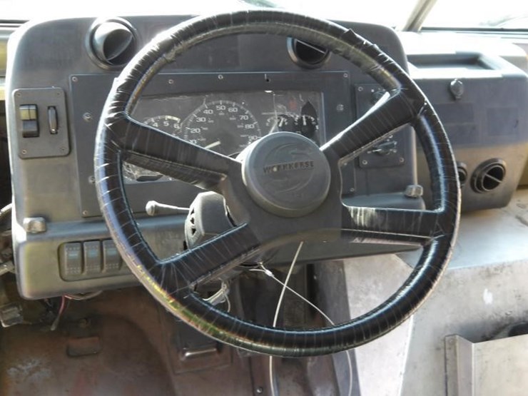 2003-workhorse-p42-image-16
