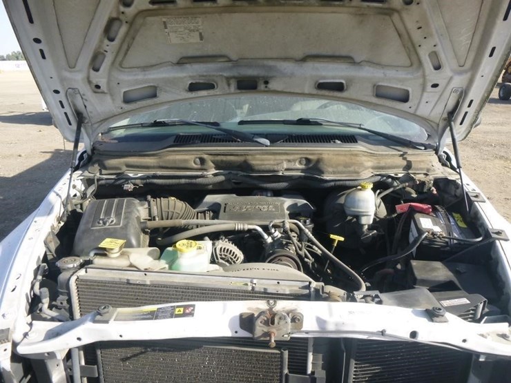 2005-dodge-ram-2500-image-24