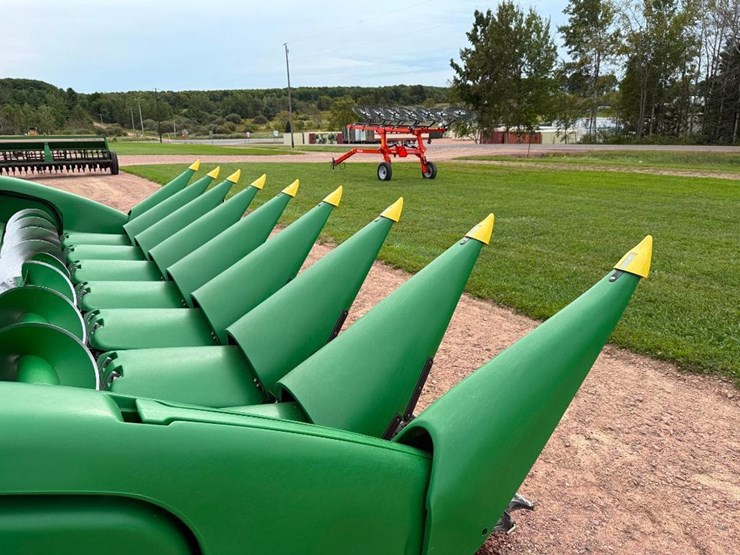 john-deere-608c-stalkmaster-image-14