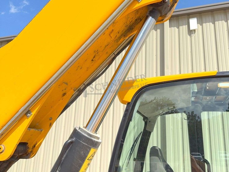 2019-jcb-540-140-image-86