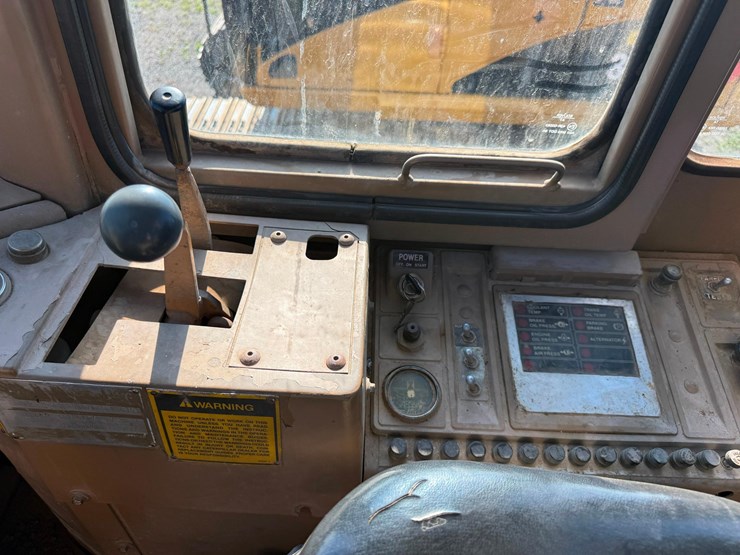 caterpillar-it18b-image-10