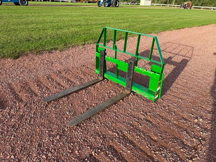 john-deere-200-image-2