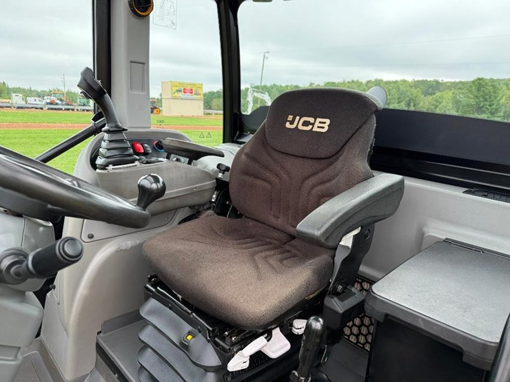 jcb-tm320-image-47