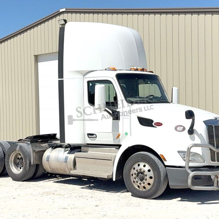2020 PETERBILT 579