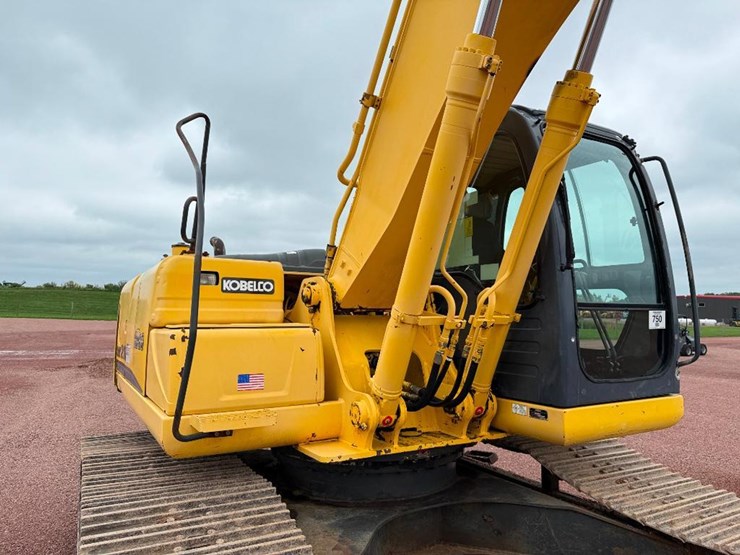 kobelco-sk210-lc-8-image-15