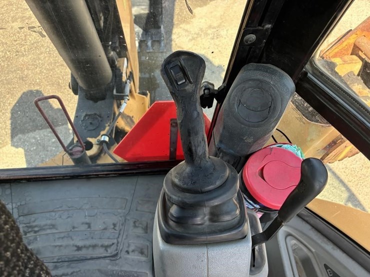 2008-caterpillar-430e-image-33