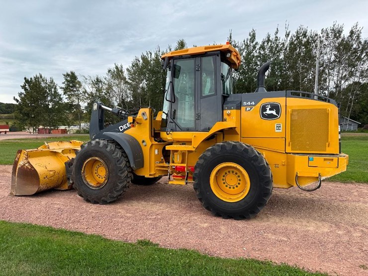 2021-deere-544p-image-6