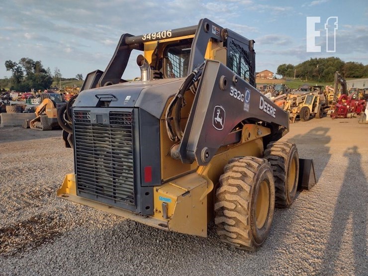 2019-deere-332g-image-25