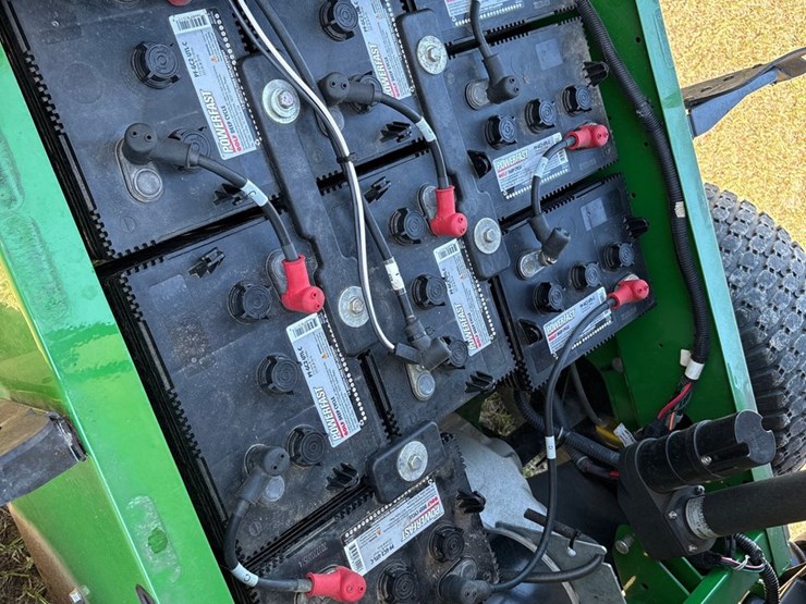 john-deere-gator-image-14