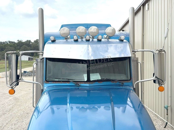 2007-peterbilt-386-image-10