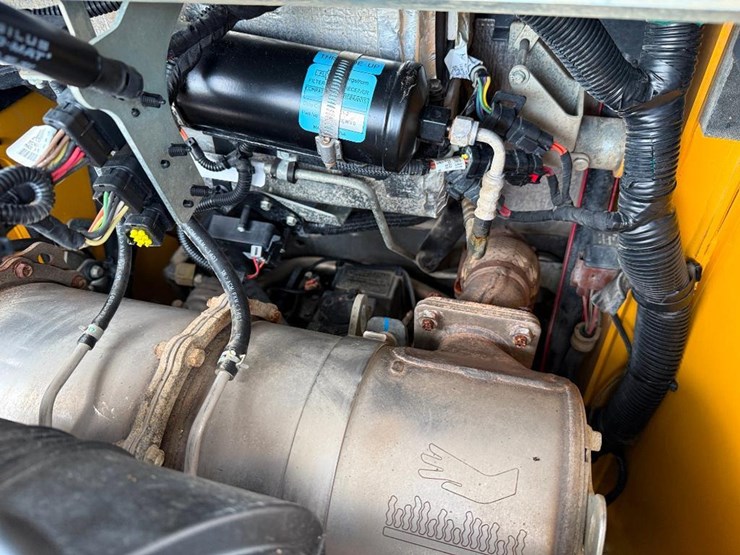 deere-325g-image-26